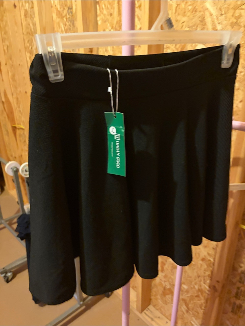 Black Flared Women's Skirt large nwt